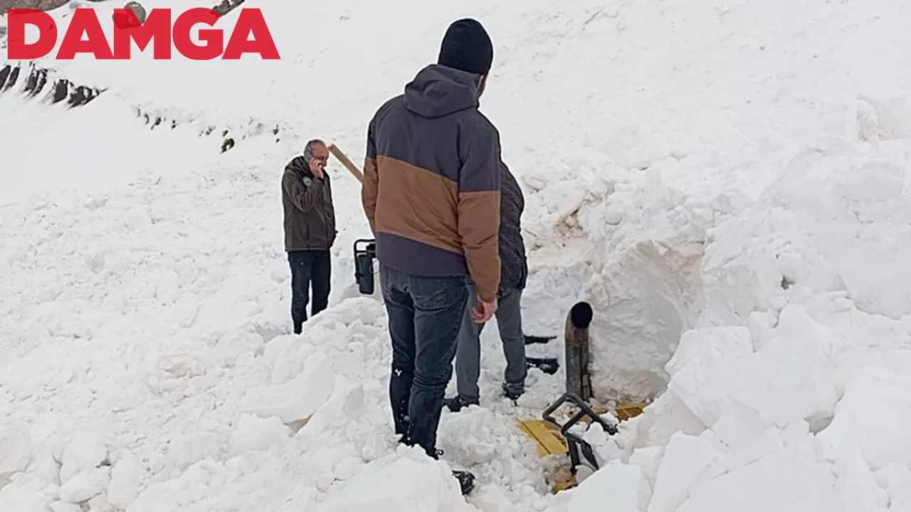 Şırnak Beytüşşebap’ta Çığ Faciası: Kepçe Operatörü Ölümden Döndü