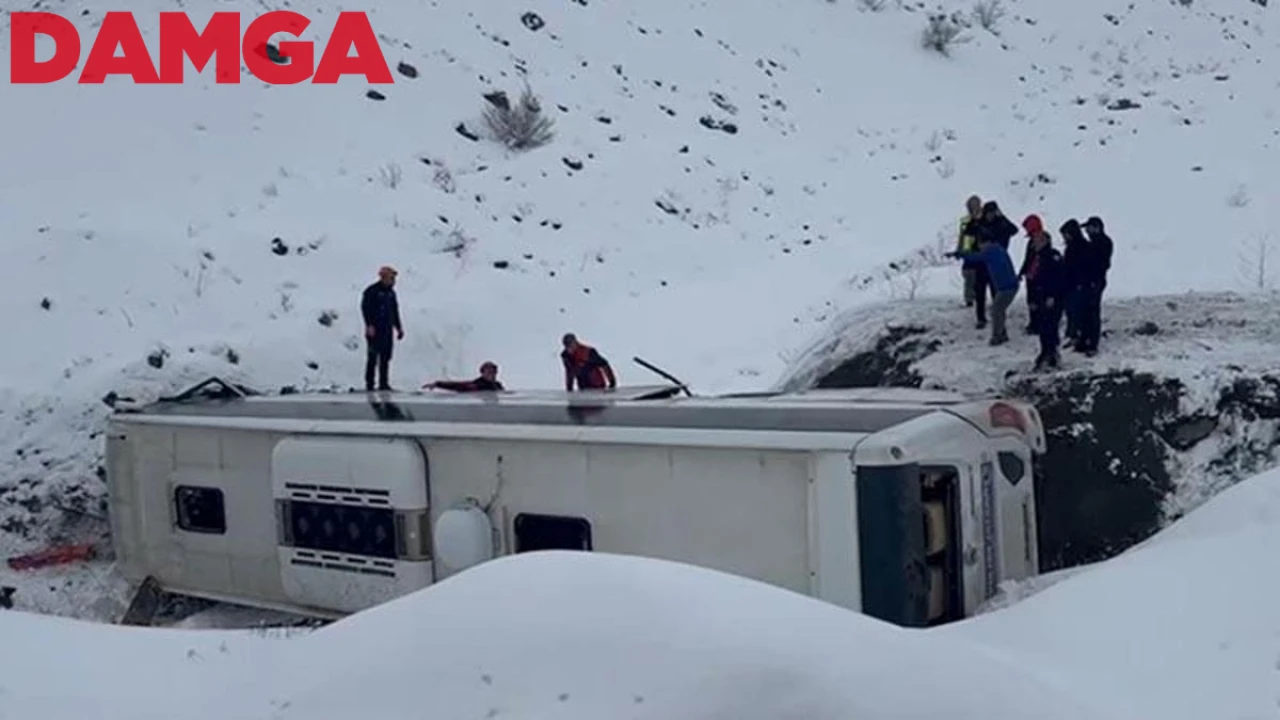 Erzincan'da Ve Kars'ta Otobüs Kazası: 1 Ölü, 50 Yaralı