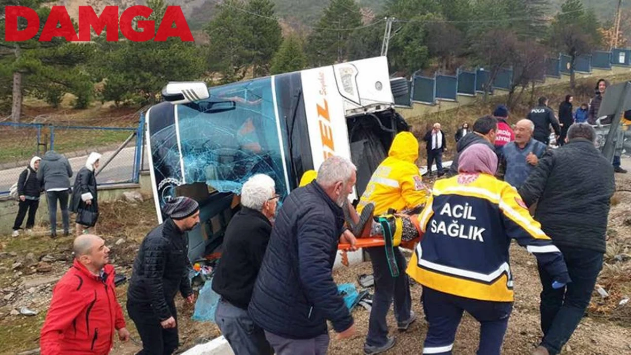 Isparta’da Yolcu Otobüsü Devrildi: Ölü ve Yaralılar var! Kurtarma Çalışmaları Sürüyor