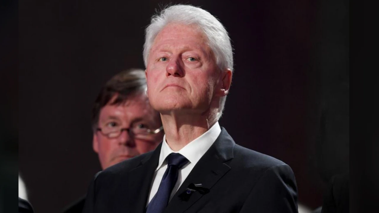 Eski ABD Başkanı Bill Clinton hastaneye kaldırıldı!