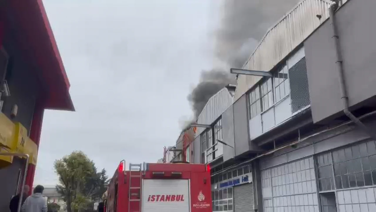 İstanbul Bahçelievler'de sanayi sitesinde yangın!