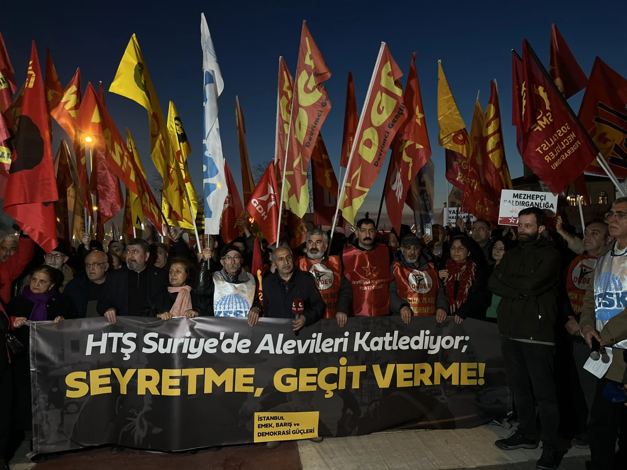 Alevi Katliamını protesto ettiler