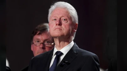 Bill Clinton hastaneye kaldırıldı!