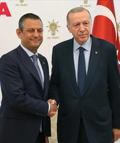 Özgür Özel, Tüm Parti Liderlerinin Yeni Yılını Kutladı